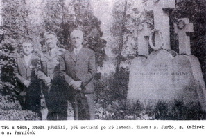 Poheb obt 1945 - Kosa druh z leva